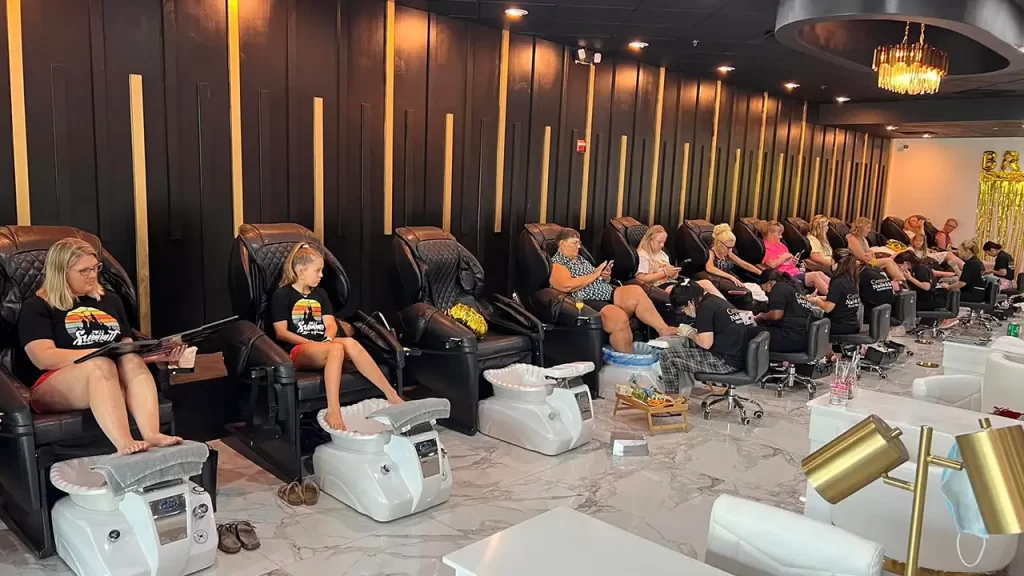 Khách hàng đã mua ghế Pedicure chair và  cảm nhận được giá trị sản phẩm tốt mạng lại cho khách hàng 
