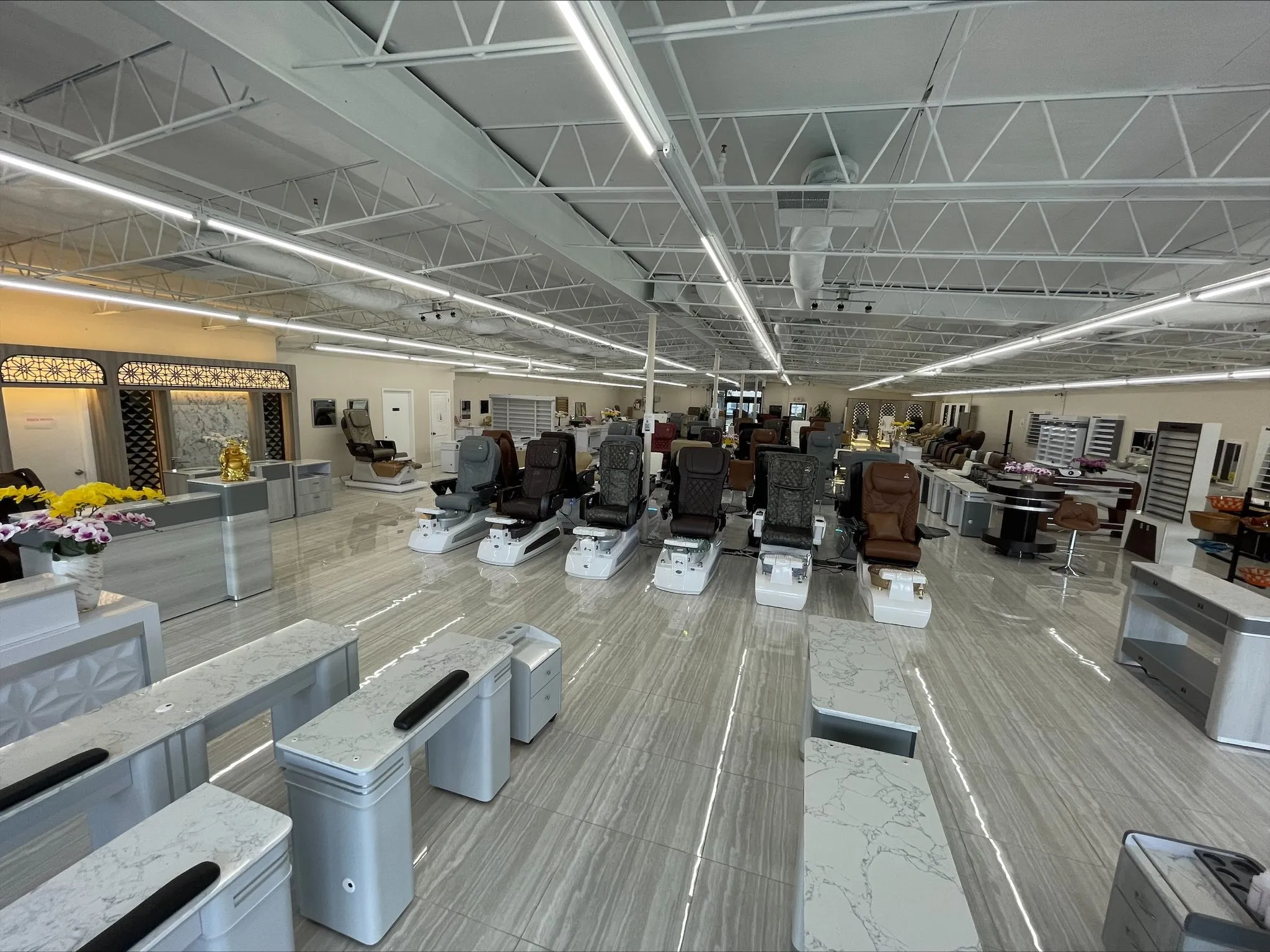 pedicure chair showroom